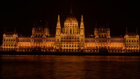 Kikiáltják Magyarország függetlenségét